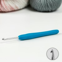 Крючок для вязания, с силиконовой ручкой, d = 4 мм, 14 см, цвет голубой 1364635 Арт Узор 