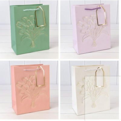 Пакет подарочный с тиснением 