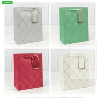 Пакет подарочный с тиснением 